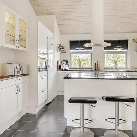 Stunning In With Kitchen Storvorde