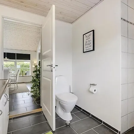 Four-bedroom In 펜션