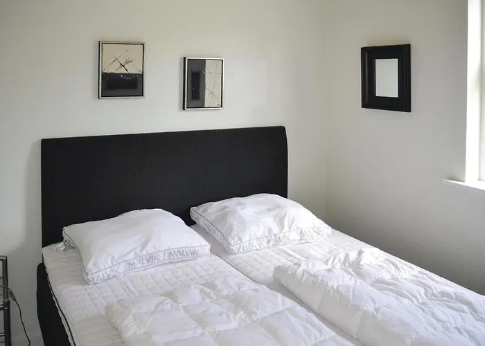 Four-bedroom In Casa vacanze *